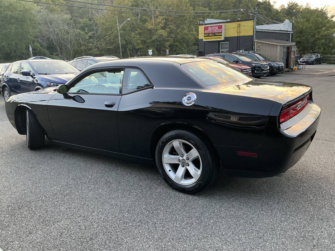 Used 2013 Dodge Challenger SXT RWD image 11