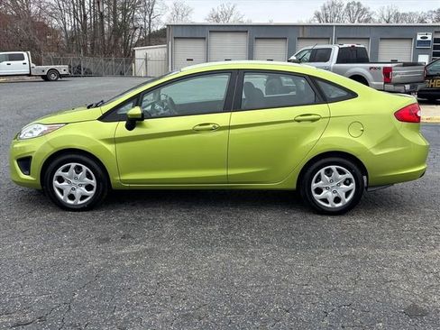 Used 2011 Ford Fiesta SE w/ 201A Rapid Spec Order Code image 23