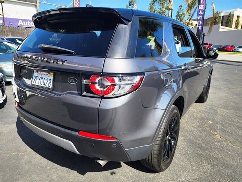 Used 2019 Land Rover Discovery Sport SE image 13
