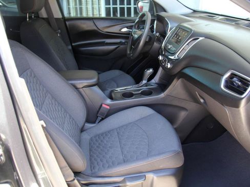 Used 2020 Chevrolet Equinox LT FWD image 24