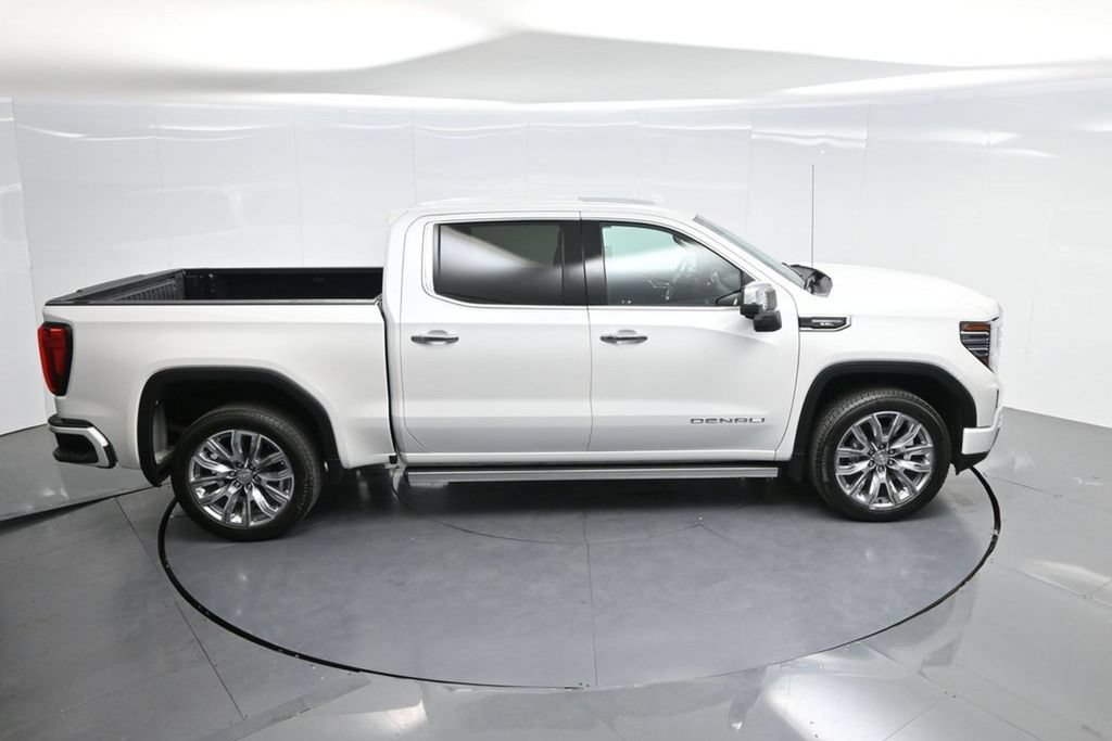 Used 2023 GMC Sierra 1500 Denali w/ Denali Reserve Package AWD/4WD image 18