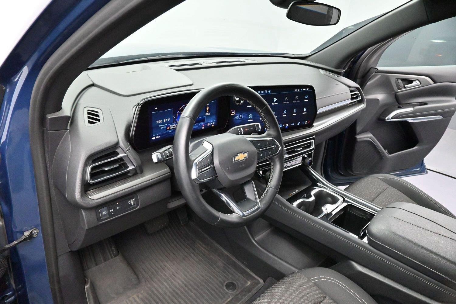 Used 2024 Chevrolet Traverse LT w/ LPO, Floor Liner Package FWD image 13