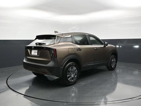 Used 2025 Nissan Kicks S w/ Interior Electronics Package FWD image 8