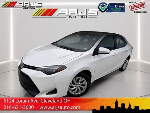 Used 2019 Toyota Corolla LE FWD image 1