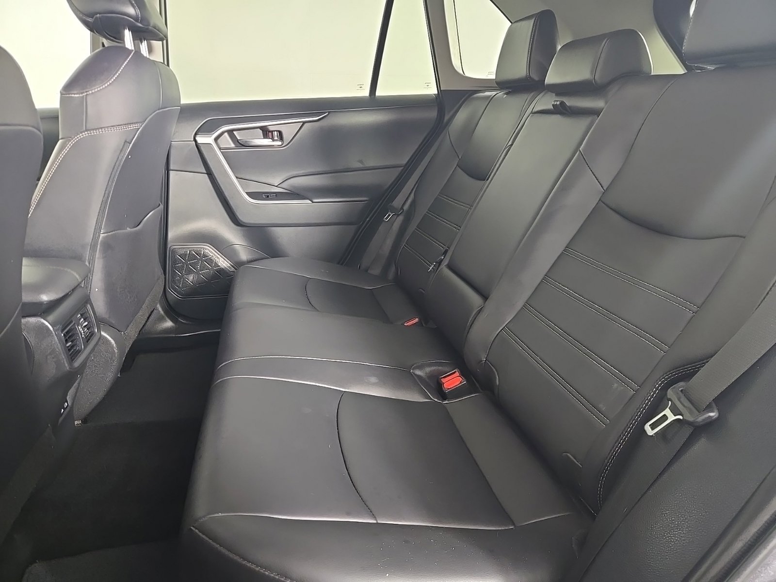 Used 2024 Toyota RAV4 XLE Premium FWD image 12