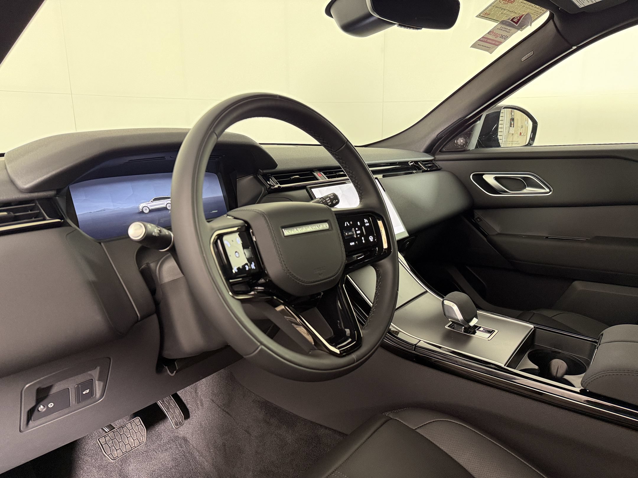 New 2026 Land Rover Range Rover Velar S AWD/4WD image 4