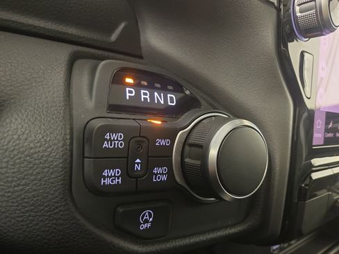 Certified 2025 RAM 1500 Big Horn AWD/4WD image 24