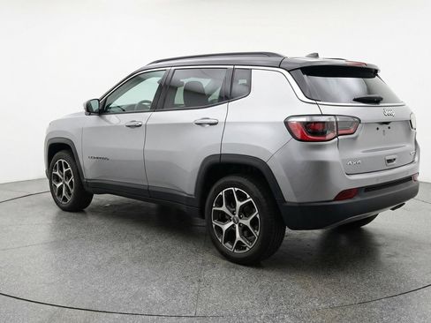 Used 2025 Jeep Compass Limited AWD/4WD image 6