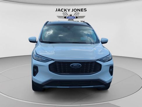 Used 2024 Ford Escape Platinum w/ Premium Technology Package AWD/4WD image 8