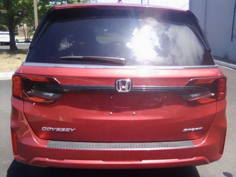 Used 2025 Honda Odyssey Sport-L image 5