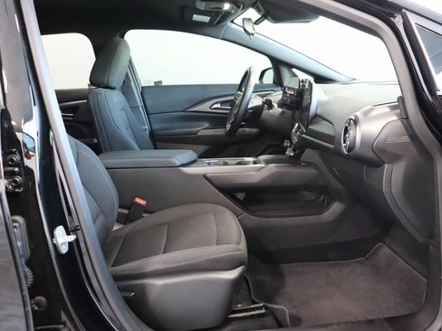 Used 2025 Chevrolet Equinox EV LT w/ Comfort Package FWD image 19