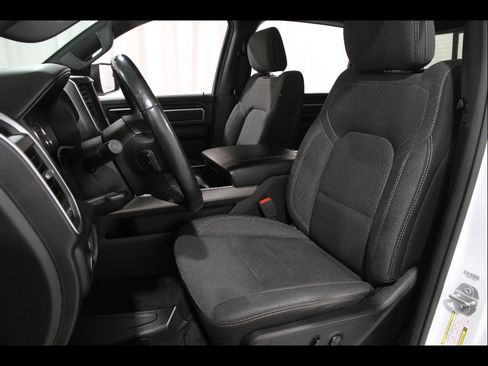Used 2020 RAM 1500 Big Horn AWD/4WD image 5