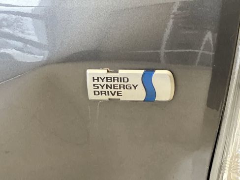 Used 2013 Toyota Prius V Five image 12