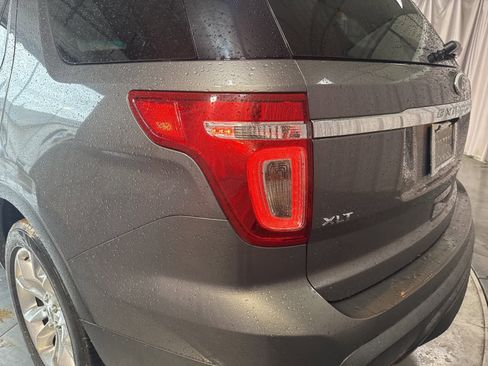 Used 2013 Ford Explorer XLT image 10