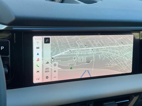 New 2025 Porsche Macan Electric image 20