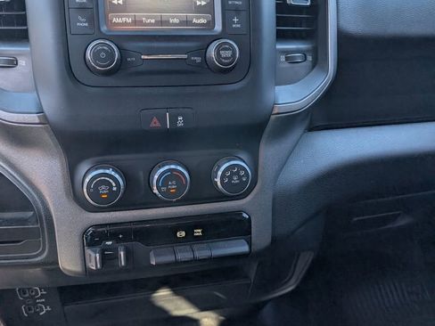 Used 2020 RAM 2500 Tradesman w/ Chrome Appearance Group AWD/4WD image 8