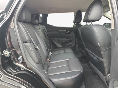 Used 2022 Nissan Rogue Sport SL AWD/4WD image 32