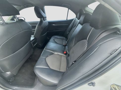 Used 2019 Toyota Camry SE FWD image 20