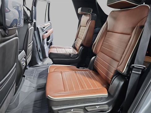 Used 2024 GMC Yukon Denali Ultimate image 19