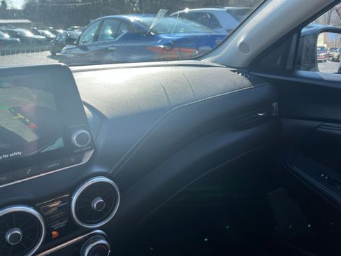 Used 2025 Nissan Sentra SV image 29