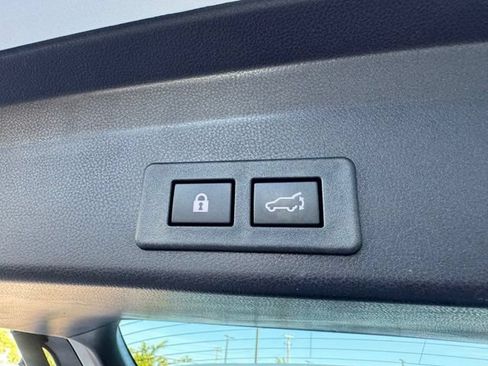 Used 2023 Subaru Ascent Limited w/ Technology Package AWD/4WD image 12