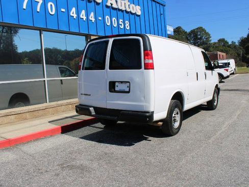 Used 2019 Chevrolet Express 2500 image 4
