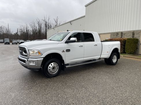Used 2017 RAM 3500 Laramie Longhorn image 7