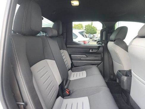 Certified 2025 Toyota Tacoma TRD Off-Road AWD/4WD image 24