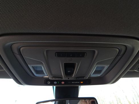 Used 2019 GMC Sierra 1500 SLT w/ SLT Premium Plus Package image 27