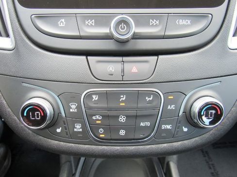 Used 2025 Chevrolet Malibu LT image 39