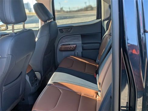 Used 2023 Ford Maverick Lariat w/ Lariat Luxury Package image 28