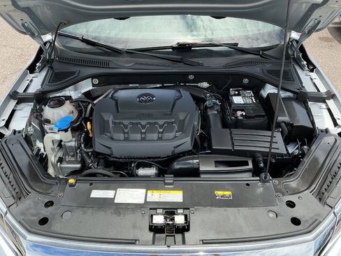 Used 2021 Volkswagen Passat 2.0T SE image 23