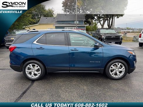 Used 2021 Chevrolet Equinox LT image 2