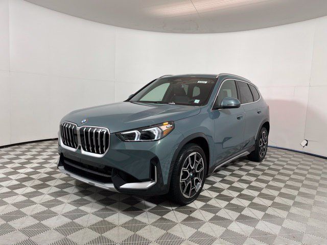 Used 2026 BMW X1 xDrive28i w/ Technology Package AWD/4WD image 3