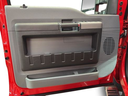 Used 2016 Ford F250 XLT w/ XLT Value Package image 13