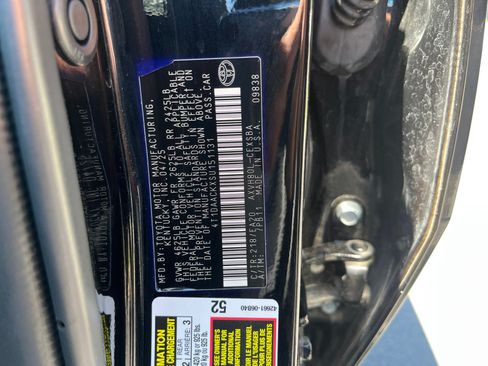 Used 2025 Toyota Camry SE FWD image 31