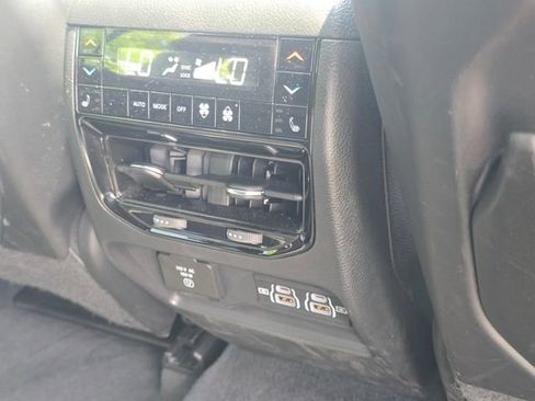 Used 2025 Jeep Grand Cherokee Summit w/ Adv Protech Group IV AWD/4WD image 42