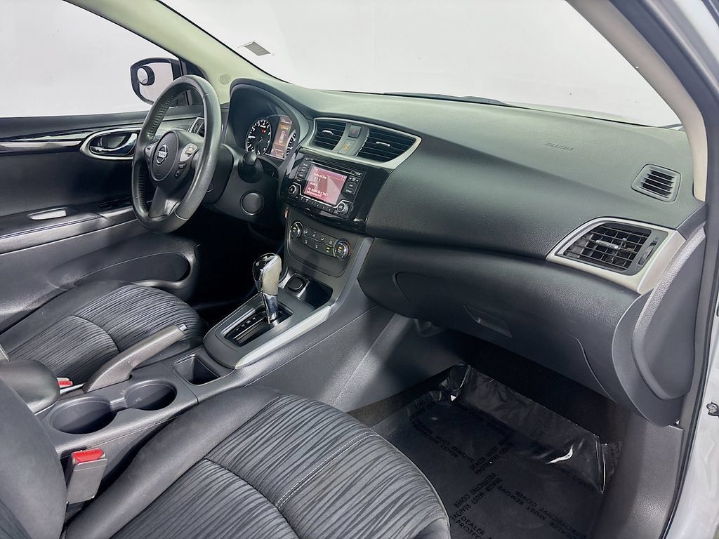Used 2016 Nissan Sentra SV FWD image 26
