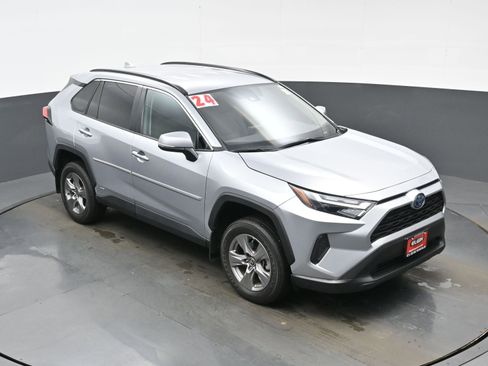 Used 2024 Toyota RAV4 XLE image 34