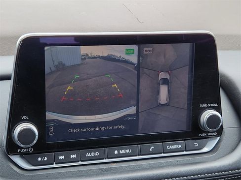 Used 2021 Nissan Rogue SV image 24