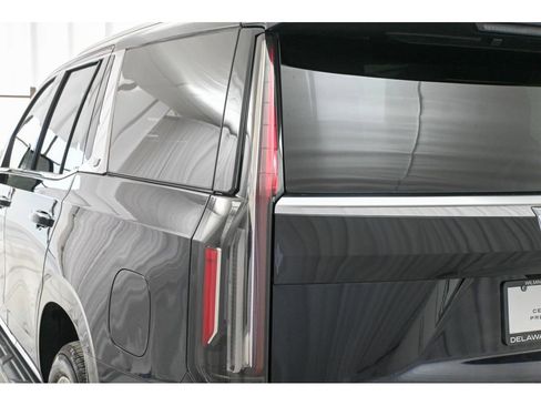 Used 2023 Cadillac Escalade Premium Luxury Platinum image 26