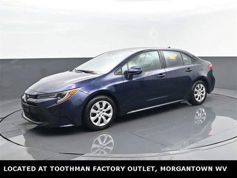 Used 2025 Toyota Corolla LE image 1