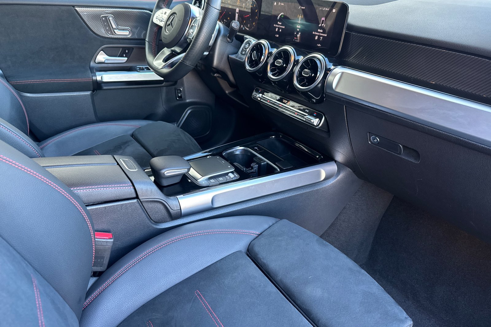 Used 2023 Mercedes-Benz GLB 250 image 16