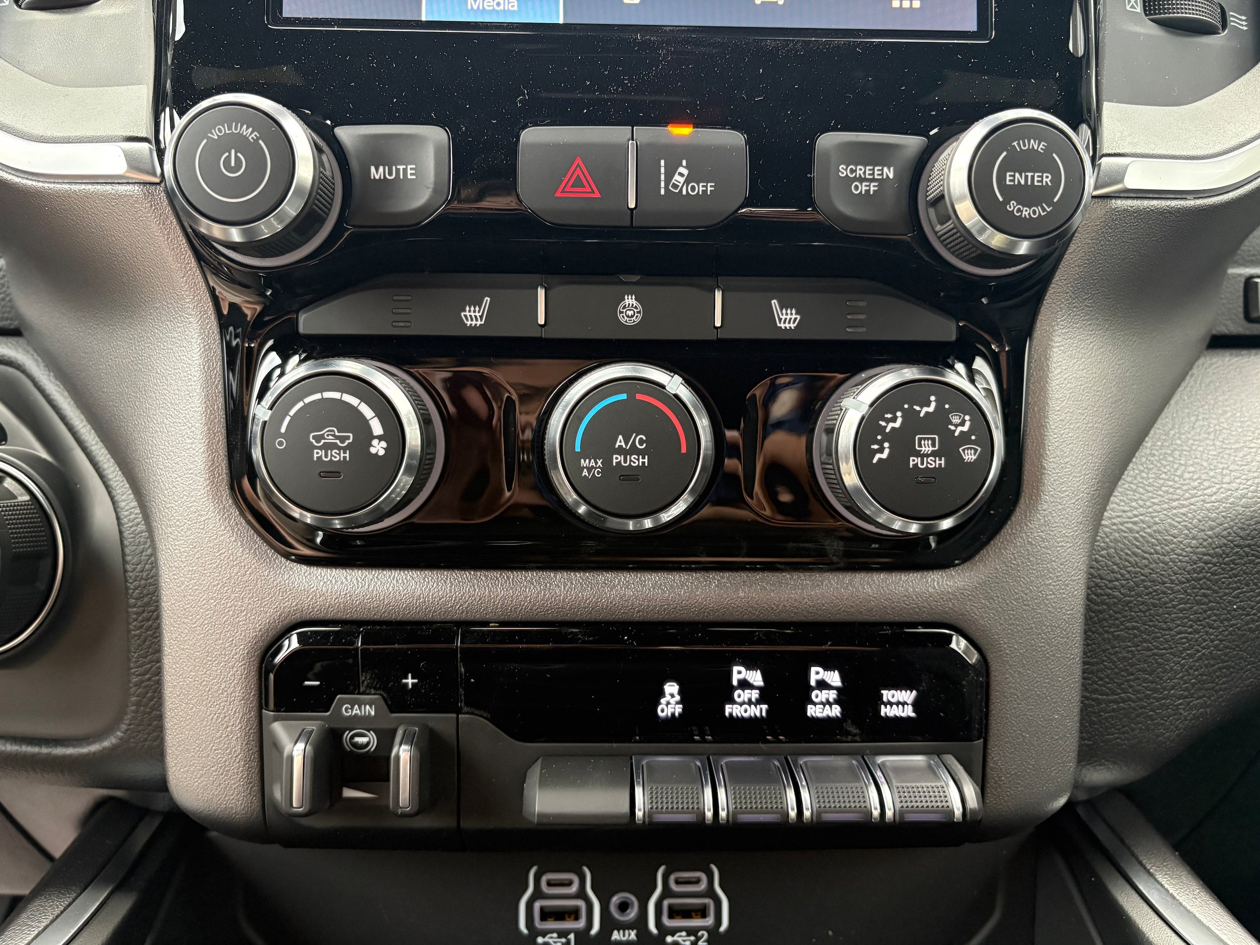 New 2026 RAM 1500 Big Horn AWD/4WD image 20