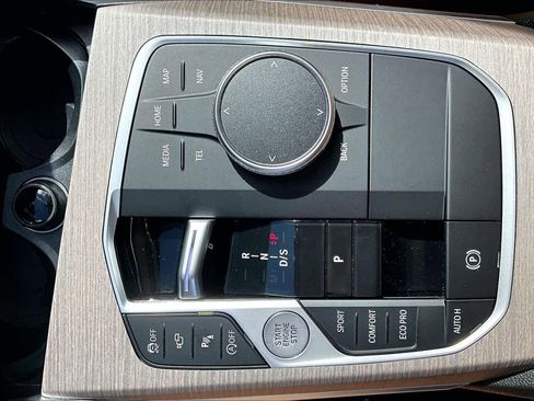 Certified 2025 BMW 330i xDrive Sedan w/ Premium Package image 35