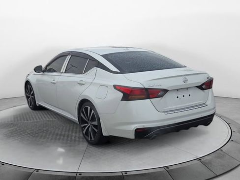 Used 2022 Nissan Altima 2.5 SR image 3