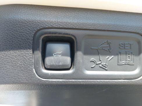 Used 2021 Ford Expedition Max Limited image 13