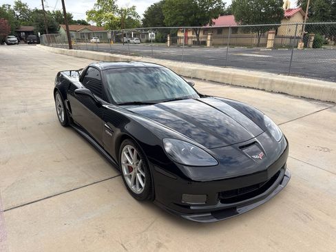 Used 2007 Chevrolet Corvette Z06 w/ Preferred Equipment Group RWD image 6