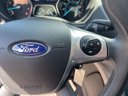 Used 2015 Ford Escape SE image 23