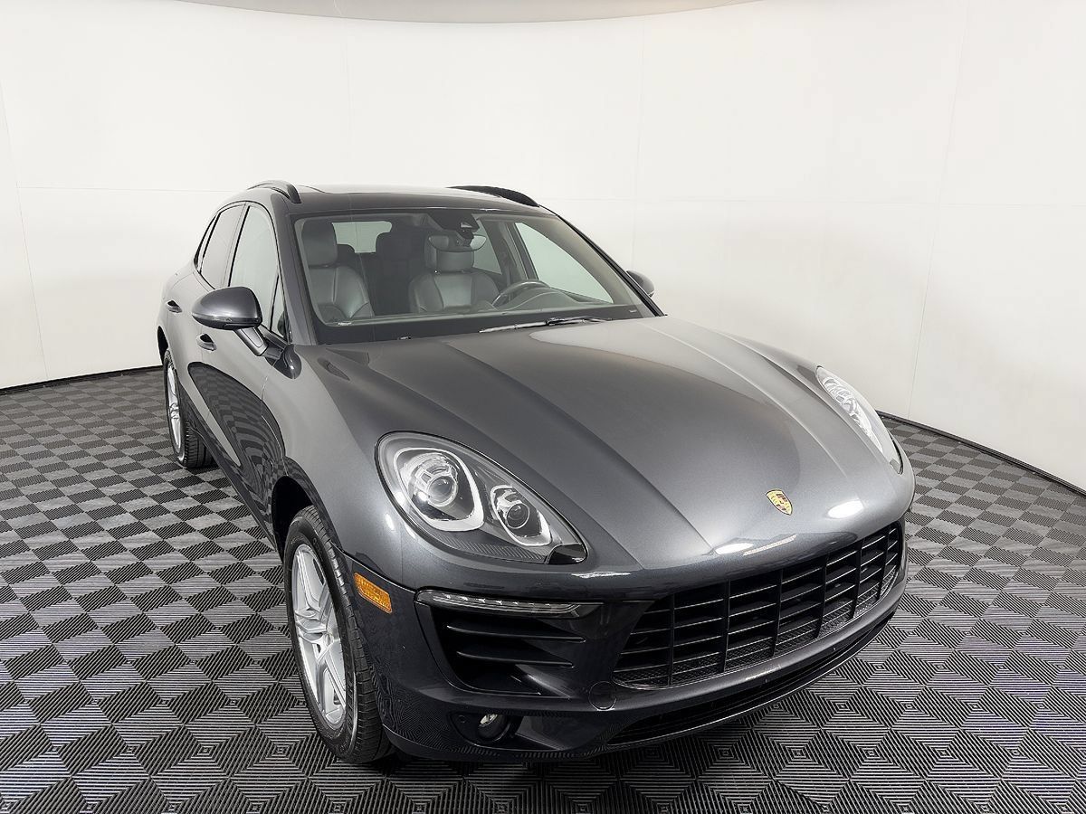 Used 2017 Porsche Macan AWD/4WD image 5